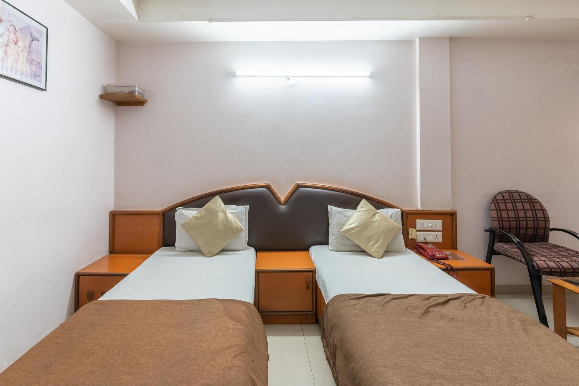 Hotel Sanmati Ahmedabad Exterior foto