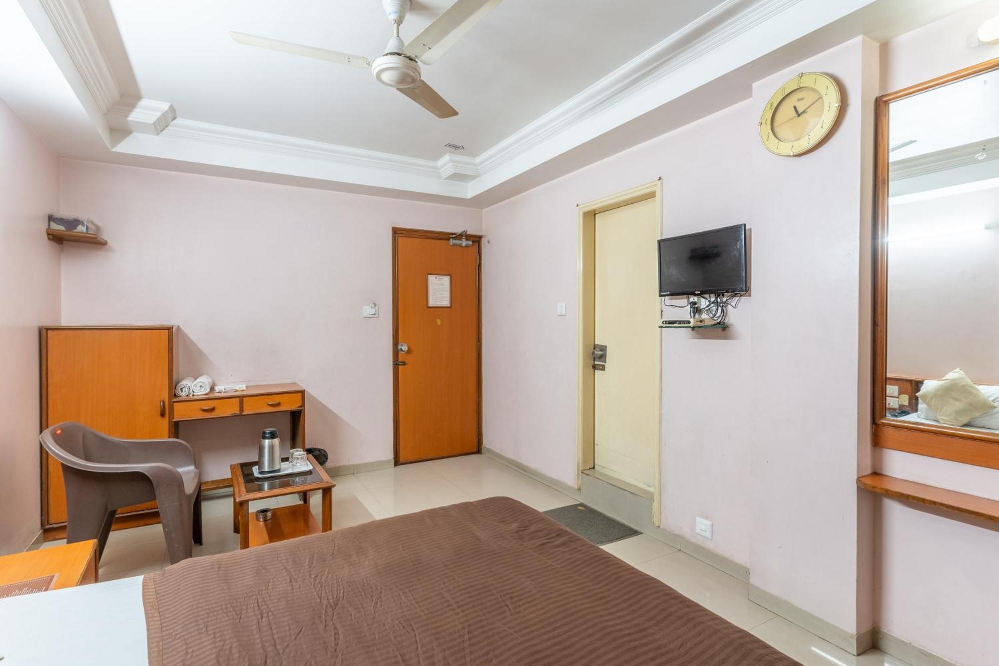 Hotel Sanmati Ahmedabad Exterior foto