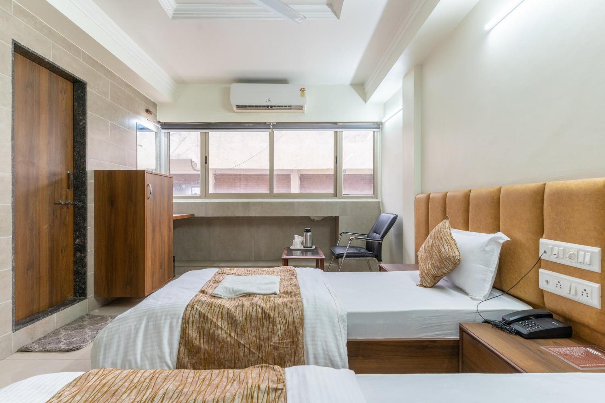 Hotel Sanmati Ahmedabad Exterior foto
