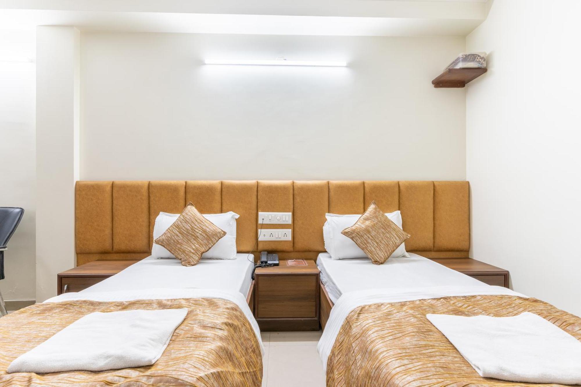 Hotel Sanmati Ahmedabad Exterior foto