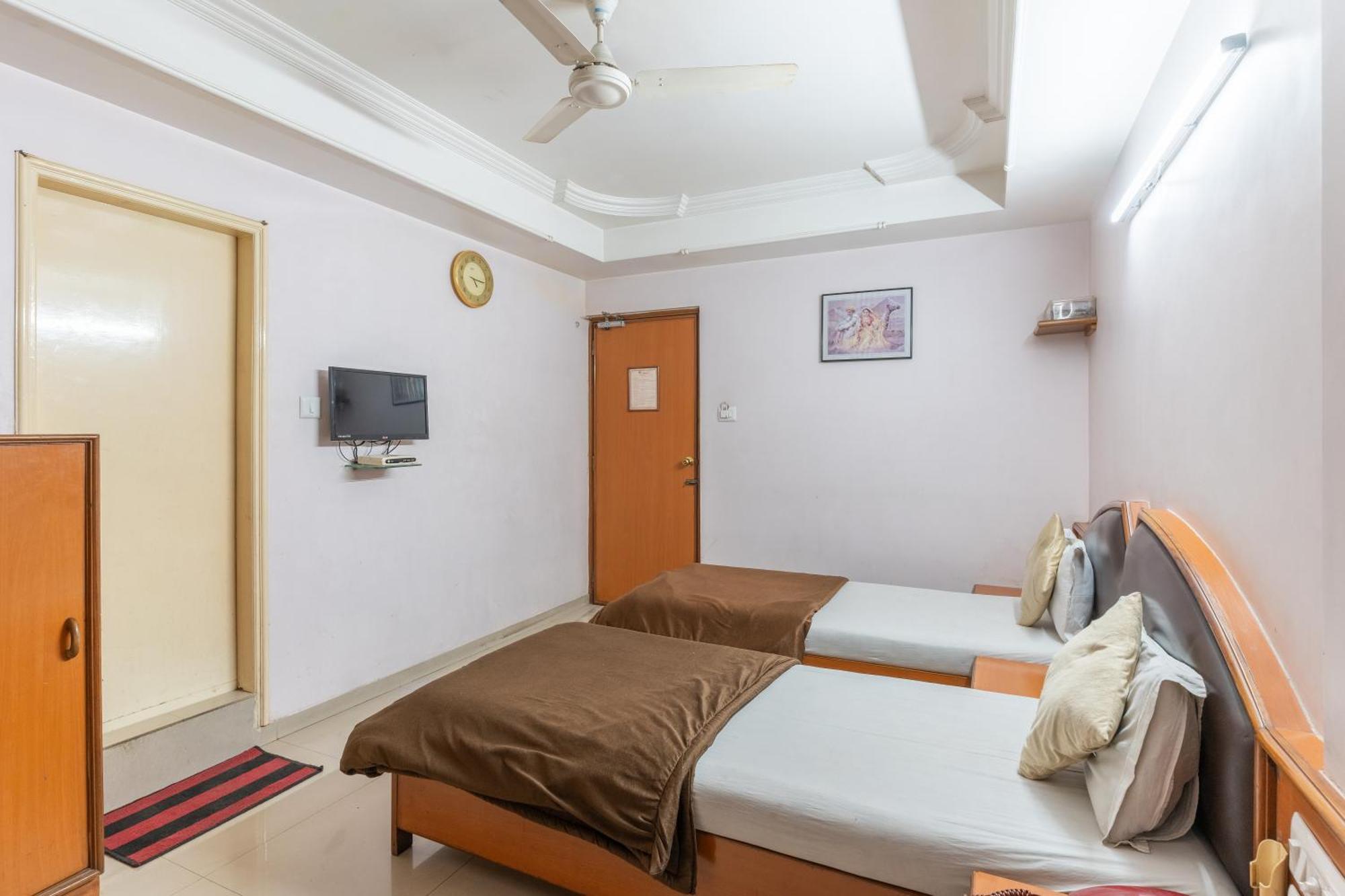 Hotel Sanmati Ahmedabad Exterior foto