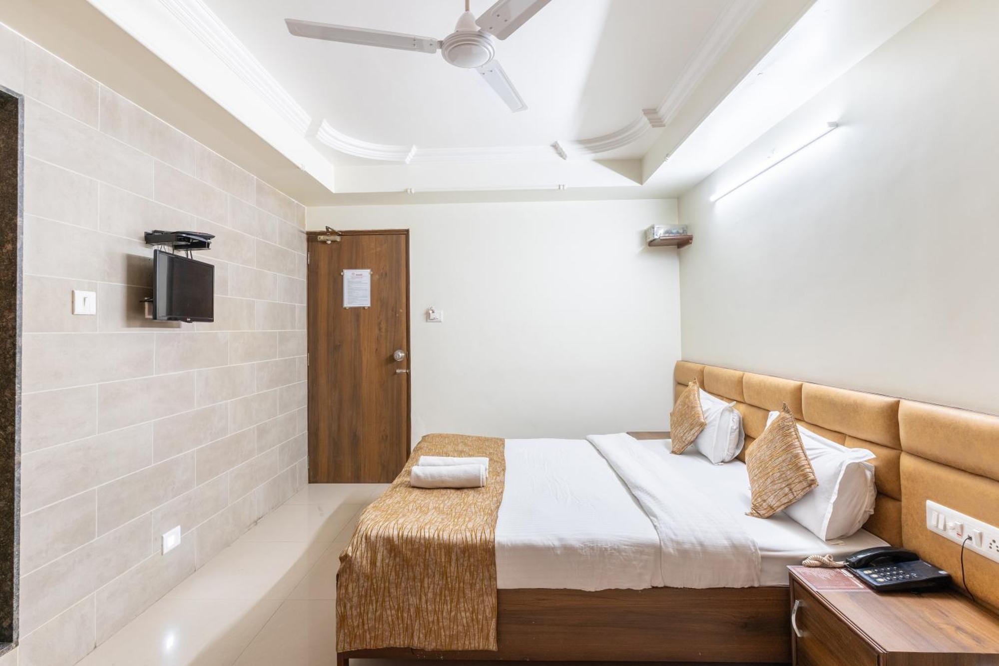 Hotel Sanmati Ahmedabad Exterior foto