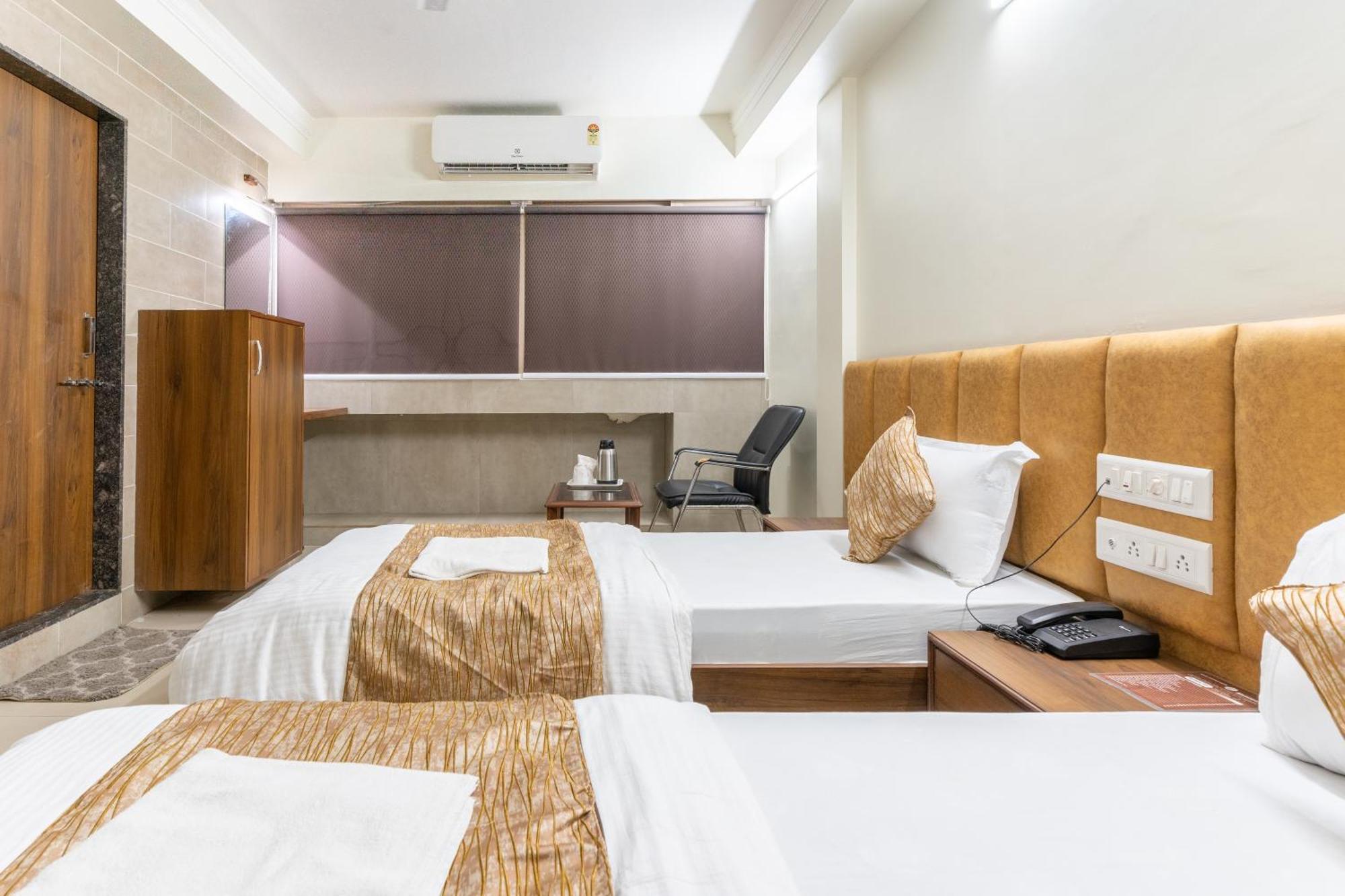 Hotel Sanmati Ahmedabad Exterior foto